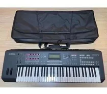 Yamaha Moxf6 Synthesizer 61 Key Workstation