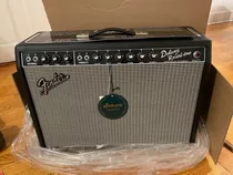 Fender '65 Deluxe Reverb Vibrato 22 W Guitar Combo Amplifier
