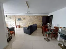 Espacioso Apartamento En Santa Eduvigis Mls #24-4710