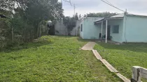 Gran Terreno Con Dos Casas Una De Dos Y Un Dormitorio,más Terreno Para Construir Varias Casas Más.