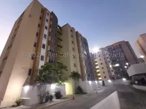 Apartamento En Alquiler Inm Muy Cerca Del Centro Comercial Sambil Y Supermercados En Mañongo Tipo Estudio , El Edificio Cuenta Con Excelentes Areas Comunes Piscina Y Parque Y Parrillera.