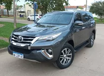 Toyota Hilux Sw4 2.8td Srx 4x4 At 7as. 2016 Financ