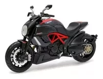 Miniatura Moto Colecionador Ducati Diavel Carbon Escala 1:18