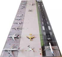 Pista Aeroporto Diorama Terminal Miniatura Brinquedo Aviões