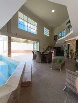 Se Vende Hermosa Casa Amoblada De 600mtrs2 En Urbanización Pan De Azúcar. Mdf