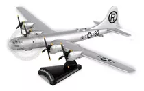 Miniatura Avião B-29 Superfortress Enola Gay  Daron 1/200