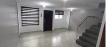 Bonita Casa En Venta En Conjunto Habitacional En San Antonio De Pichincha