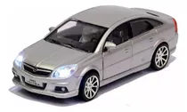 Miniatura Vectra Com Luz E Som Prata 1:32