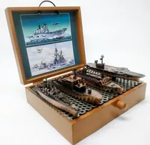 Miniaturas De Embarcações Em Metal Com Porta Aviões
