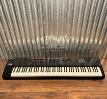 Roland Fantom 08 88 Key Music Workstation Keyboard