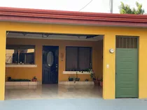 Hermosa Casa A La Venta En Residencial Cataluña Alajuela