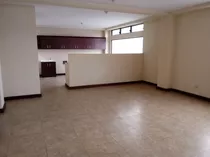 Apartamento En Renta En Zona 10 Muy Cerca De Centro Medico