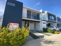 Coto Solé, Casa Venta Remodelada.