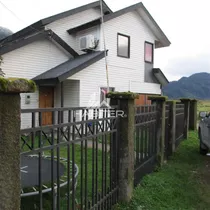 Casa En Venta De 4 Dorm. En Puerto Aysén.