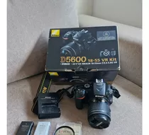 Nikon Kit D5600 18-55mm Vr + Trípode + Accesorios 