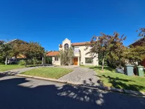 Casa En  Glorietas Al Agua Con Pileta