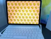 iPad 4a Geração + Capa Teclado Magic Keyboard