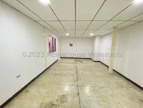 Marielena Zambrano Rentahouse Ofrece Oficina En Alquiler Ubicada En El Centro De Barquisimeto. Flex: 24-3703. #mzr
