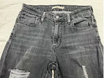 Bermuda Talle 28 Levis 712 Slim Elastizada