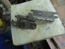 Vendo Bisagra Izquierda De Tapa De Motor De Mazda Protege