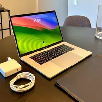Apple Macbook Pro 15'' (2018)