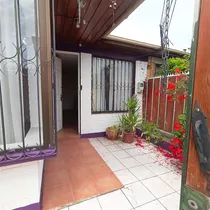 Se Vende Casa En Av. Sur Con 4 Poniente En Maipú