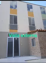 Casa De 3 Pisos En Condominio Privado