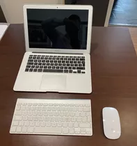Laptop Apple Macbook Air 13.3 / Teclado Y Mouse / Cargador