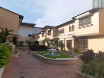 Venta De Casa En Conjunto Residencial De Pueblo Nuevo 20-679