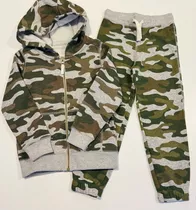 Conjunto Campera Y Jogging Camuflado Carters Talle 4-5 Frisa