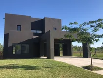 Venta Casa En Puertos Del Lago