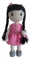 Boneca Cabelo Preto De Trança E Vestido Rosa Amigurumi