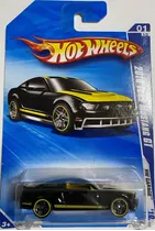 Hot Wheels 2010 Ford Mustang Gt Hw Garage