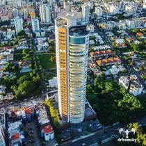 Vendo En Torre Caney De Oportunidad Piso Alto ,864 Mt2,4 Hab. 6 Parqueos