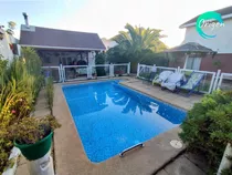 Cómoda Casa Con Piscina En Condominio Cerrado, Algarrobo - O