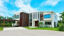 Se Vende Nueva Villa 5hab Con Diseño Moderno En Punta Cana V