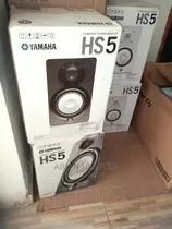 Yamaha Hs5 5 Inch Powered Studio Bundle