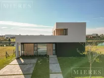 Casa En Venta En Puertos Barrio Vistas, A La Laguna