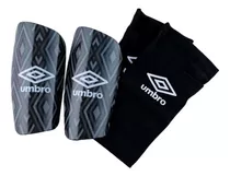 Canillera Umbro Futbol C/media Pro Negra Gris Negra - Menpi