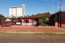 Vendo Casa En El Barrio San Roque: 3 Habitaciones Y 2 Baños.