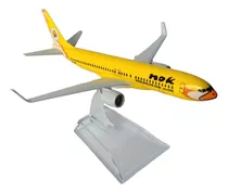 Miniatura De Avião B737 Nok Amarelo Em Metal 16cm