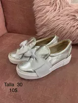 Zapatos Y Sandalias De Niñausados En Buen Estado