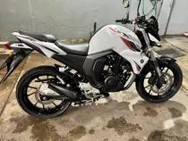 Moto Yamaha Fazer