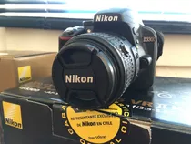 Cámara Nikon D3300 + Lente 18-55, 1:35-5.6 + Lente 35, 1:1.8