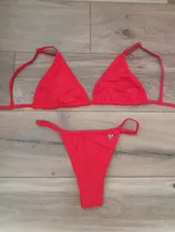 Bikini Clasica Roja Lisa Regulable Con Colaless Verano