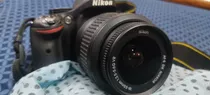 Vendo/cambio Cámara Nikon D5200 + Lente + Accesorios