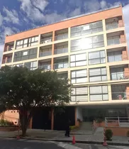 Apartamento De 3 Alcobas En La Castellana, Cocina Abierta, Balcón Y 2 Parqueaderos