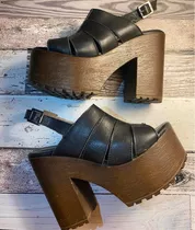 Sandalias Negras Plataforma Lady Stork