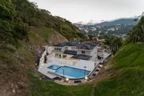 3.000m2 De Terreno Y 2.716m2 De Construcción,venta Casa En Prados Del Este,6hab, 8ba.,10est.,piscina,jacuzzi,sala Cine, Internet Satelital, A Estrenar Mls#24-13187