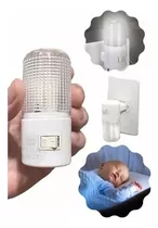 Luminária Abajur De Tomada Led 110/220 Confotro P/ Seu Filho